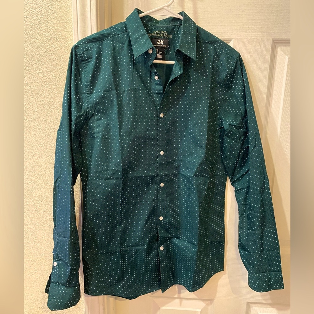 H&M men’s button up small green polka dot